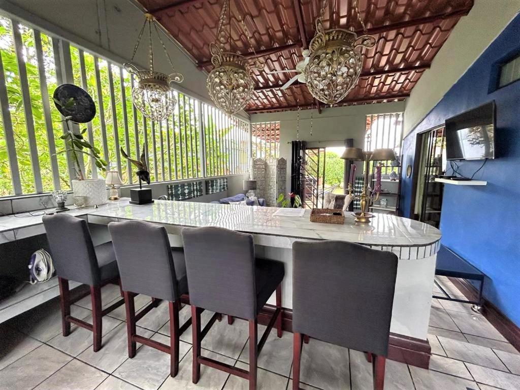 Casa Sophia 3 Listings Apartment 1 Or Apartment 2 Separately Or Apt 1 And 2 Together All With Fo Internet Guápiles Eksteriør billede
