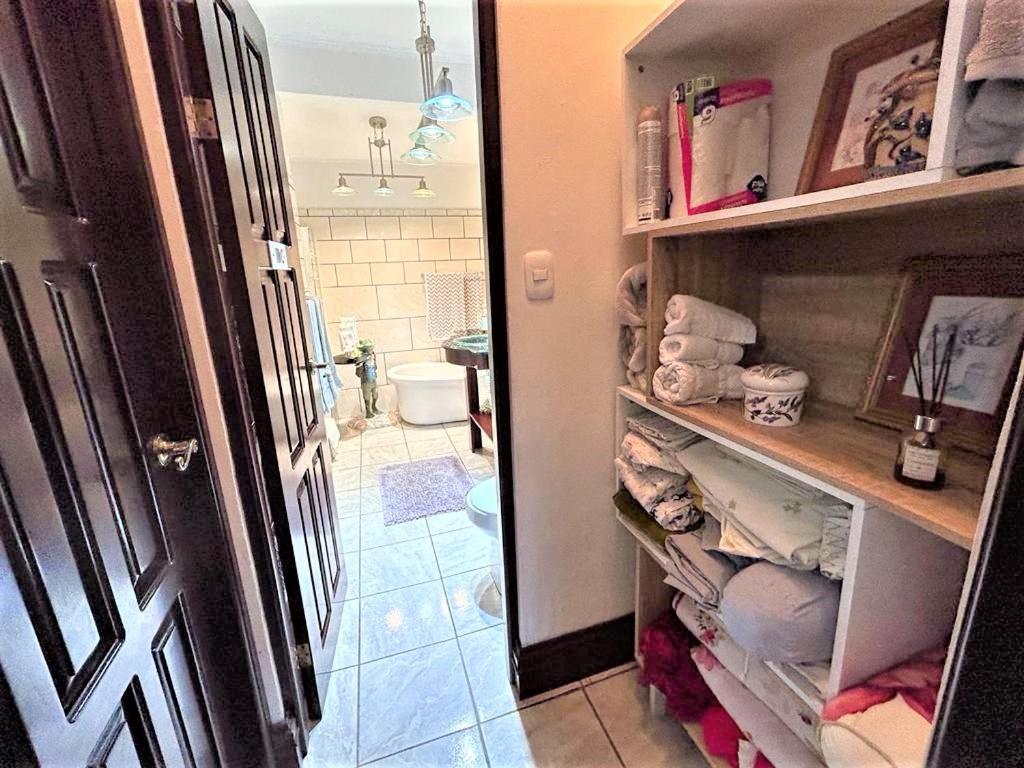 Casa Sophia 3 Listings Apartment 1 Or Apartment 2 Separately Or Apt 1 And 2 Together All With Fo Internet Guápiles Eksteriør billede